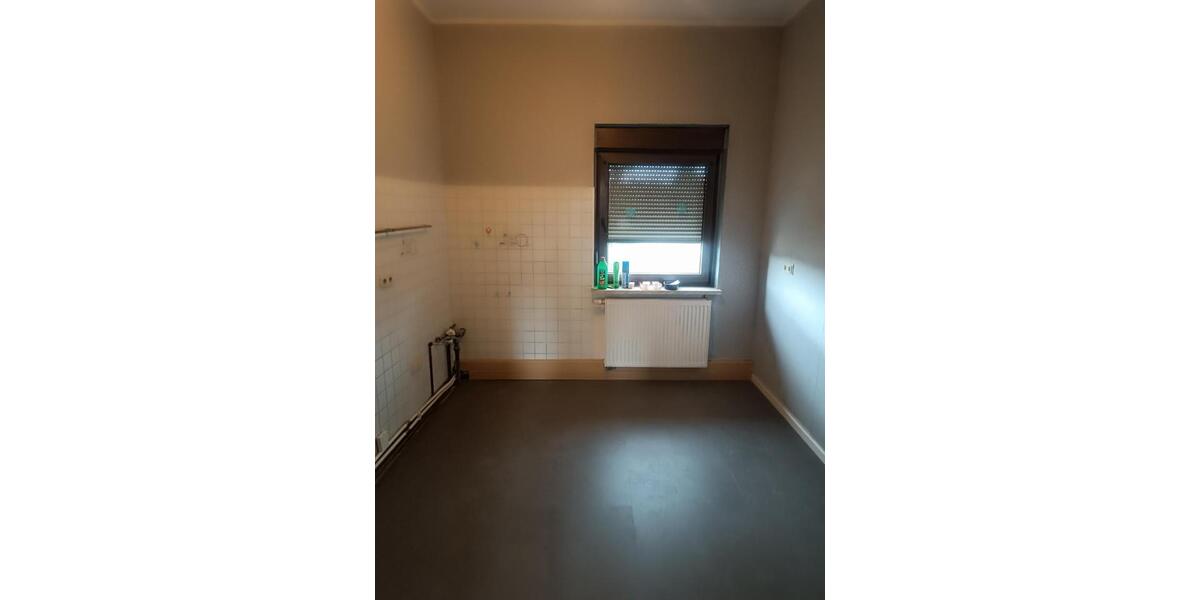 Etagenwohnung Neunkirchen - 4 Zimmer, 100 m&sup2;, 780&euro; | Angebot:25875523