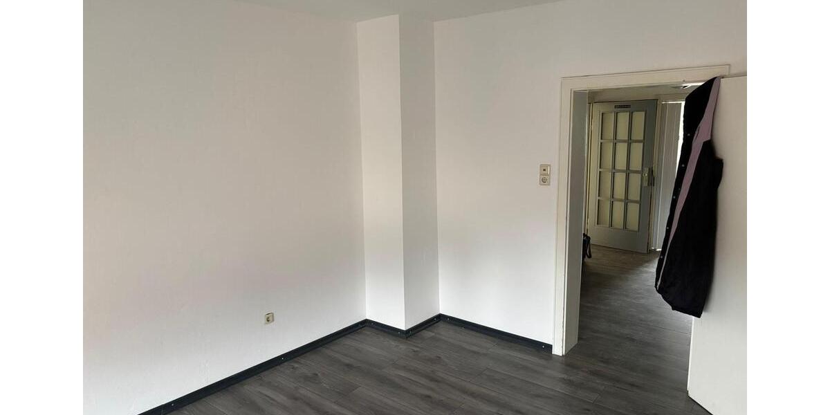 Etagenwohnung Pirmasens - 3 Zimmer, 83 m&sup2;, 500&euro; | Angebot:25937477