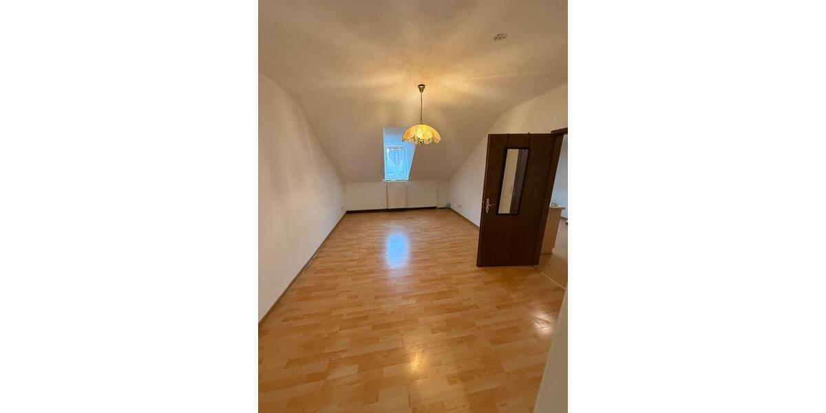 Etagenwohnung Neunkirchen - 3 Zimmer, 86 m&sup2;, 630&euro; | Angebot:26004257