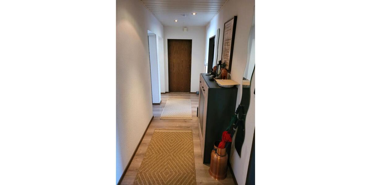 Etagenwohnung Neunkirchen - 4 Zimmer, 100 m&sup2;, 140.000&euro; | Angebot:26226293