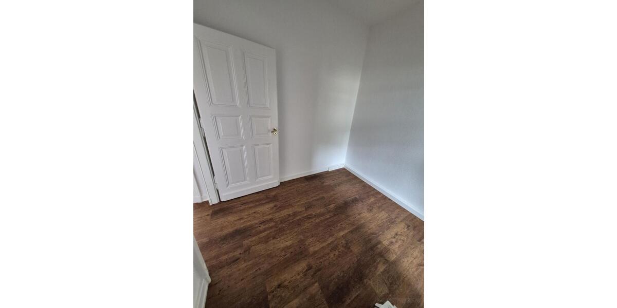 Etagenwohnung Saarbrücken St. Arnual - 2 Zimmer, 64 m&sup2;, 600&euro; | Angebot:25971127