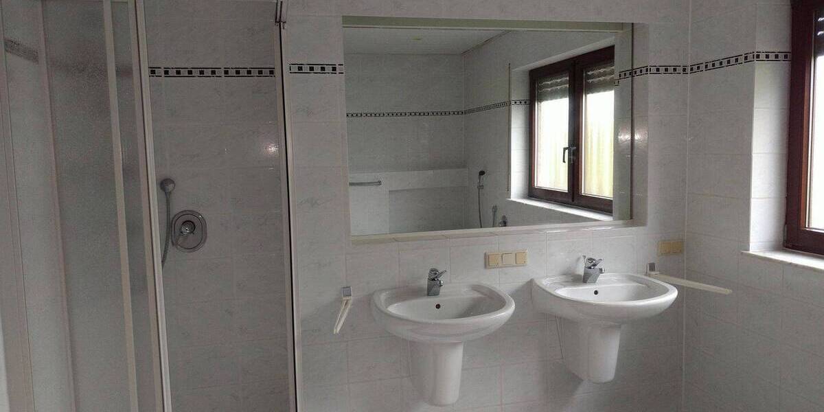 Etagenwohnung Ramstein-Miesenbach Miesenbach - 3 Zimmer, 118 m&sup2;, 260.000&euro; | Angebot:26595215