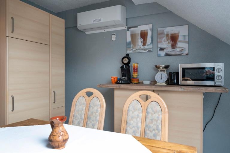 Dachgeschoßwohnung Steinwenden - 3 Zimmer, 70 m&sup2;, 1.150&euro; | Angebot:24845445