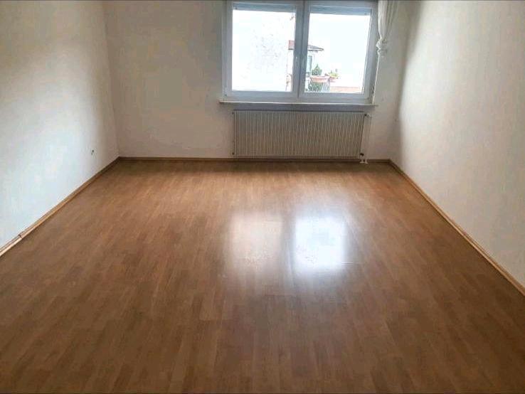 Einfamilienhaus Gries - 10 Zimmer, 200 m&sup2;, 175.000&euro; | Angebot:26222784