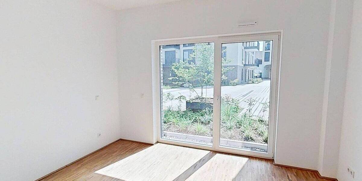 Etagenwohnung Saarbrücken St Johann - 2 Zimmer, 80 m&sup2;, 1.100&euro; | Angebot:26833887