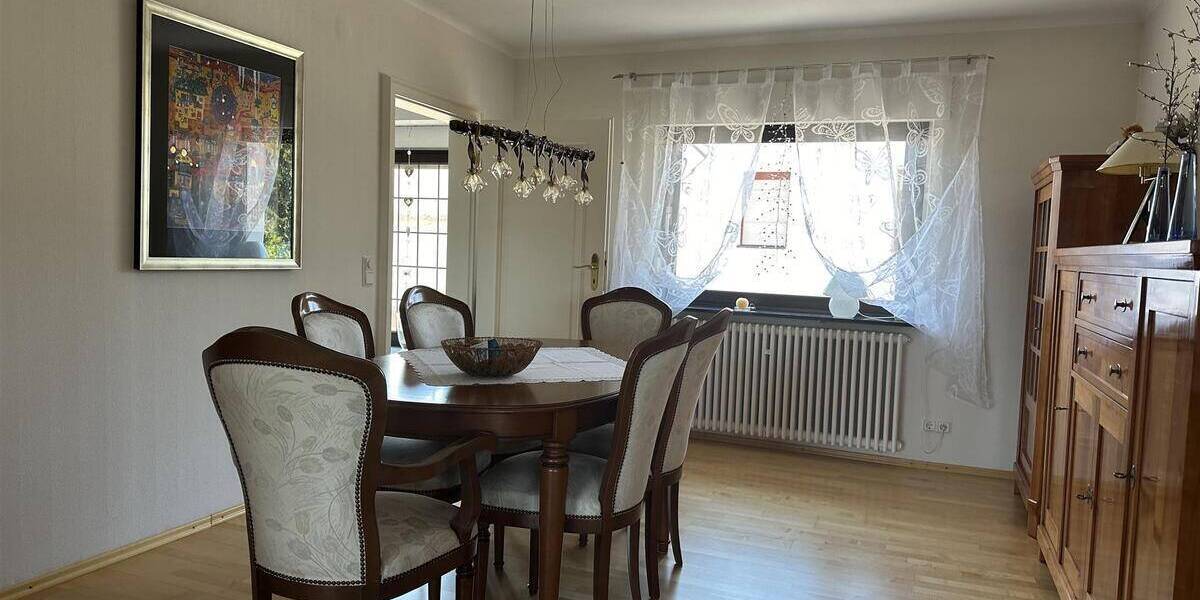 Einfamilienhaus Berschweiler bei Baumholder - 7 Zimmer, 239 m&sup2;, 290.000&euro; | Angebot:25739299