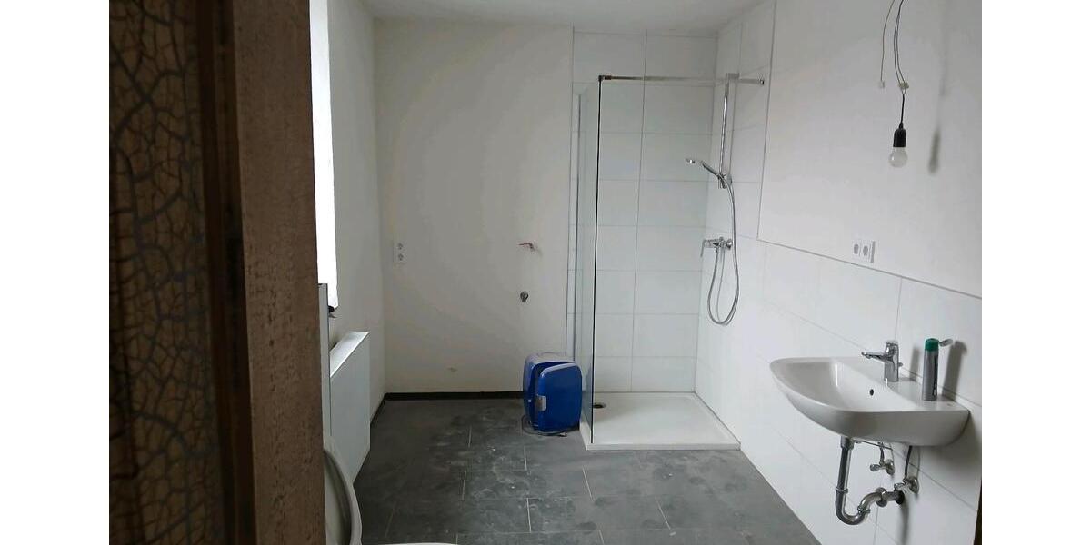 Etagenwohnung Sankt Wendel - 7 Zimmer, 180 m&sup2;, 1.000&euro; | Angebot:25056980