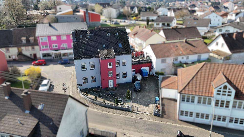 Einfamilienhaus Lemberg - 9 Zimmer, 320 m&sup2;, 269.000&euro; | Angebot:25845076