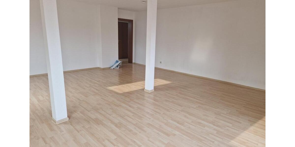 Dachgeschoßwohnung Saarbrücken Kieselhumes - 3.5 Zimmer, 115 m&sup2;, 995&euro; | Angebot:25973610
