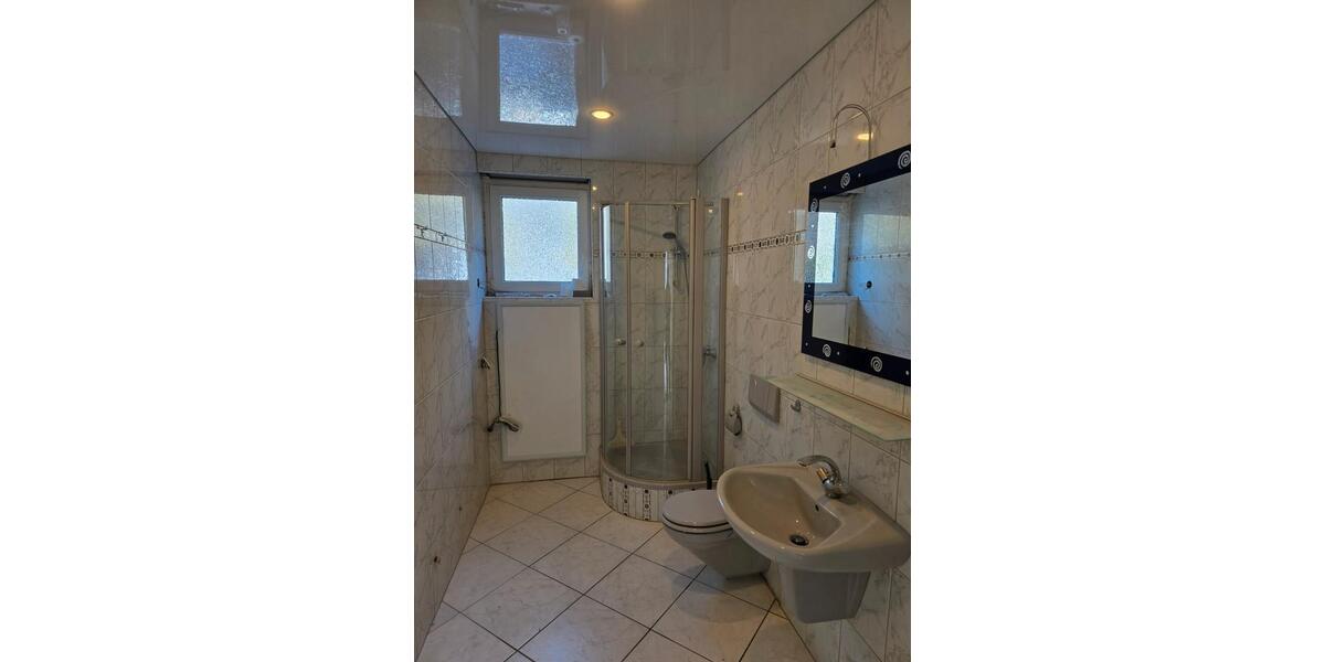 Etagenwohnung Saarbrücken Brebach-Fechingen - 5 Zimmer, 155 m&sup2;, 195.000&euro; | Angebot:26111977