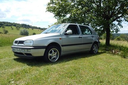 VW Golf 77.000 km 3.000 &euro; Mandelbachtal 66399