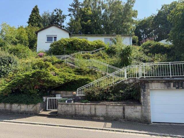 Einfamilienhaus Saarbrücken-Dudweiler Dudweiler - 5 Zimmer, 150 m&sup2;, 345.000&euro; | Angebot:25821765