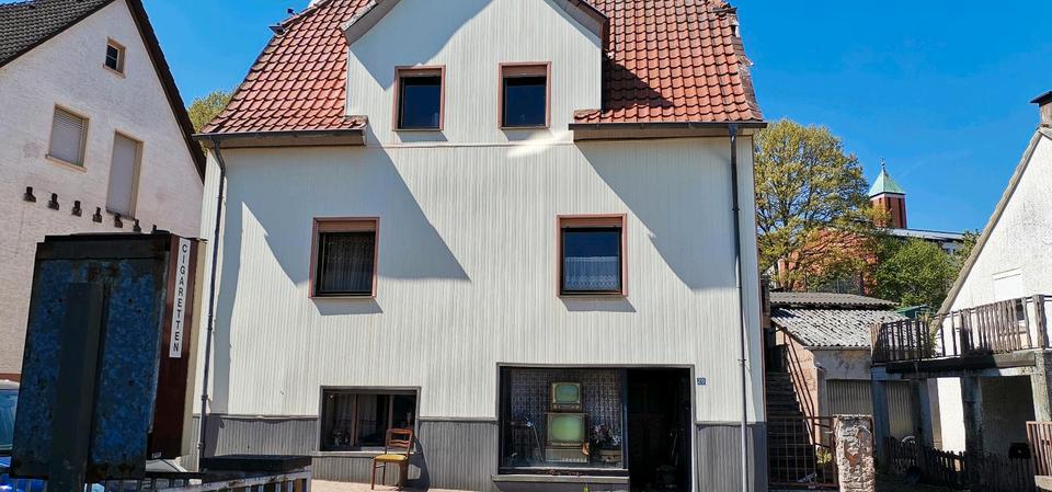Einfamilienhaus Breitenbach - 4 Zimmer, 130 m&sup2;, 119.000&euro; | Angebot:25857498