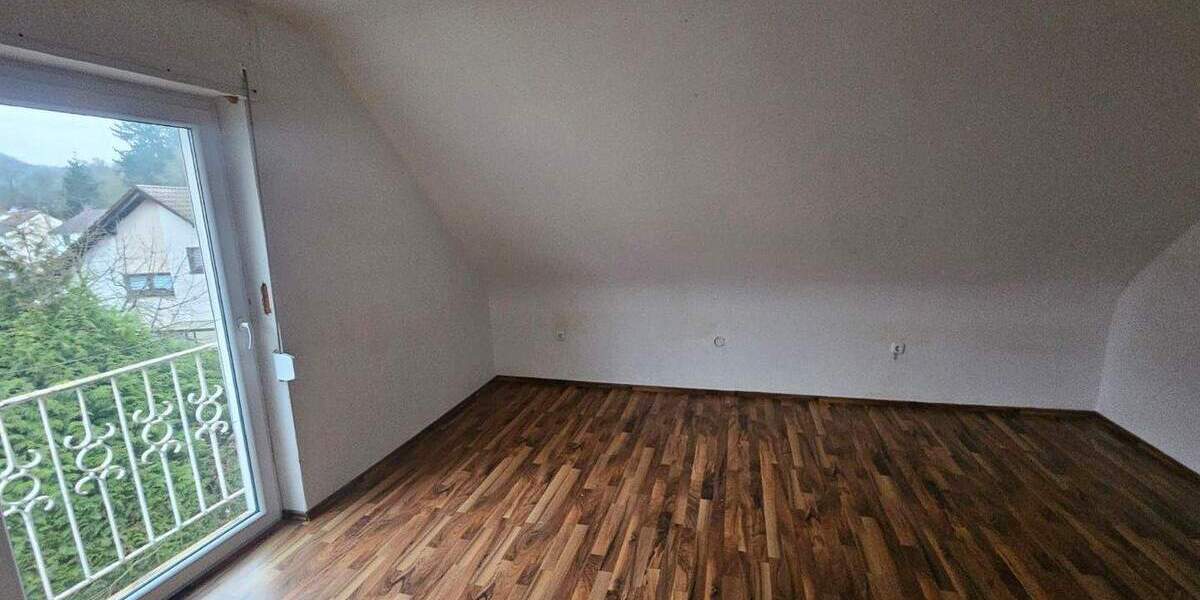 Einfamilienhaus Ottweiler - 5 Zimmer, 110 m&sup2;, 225.000&euro; | Angebot:25702877
