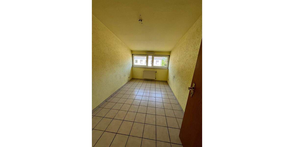 Einfamilienhaus Spiesen-Elversberg Elversberg - 7 Zimmer, 150 m&sup2;, 135.000&euro; | Angebot:25877225