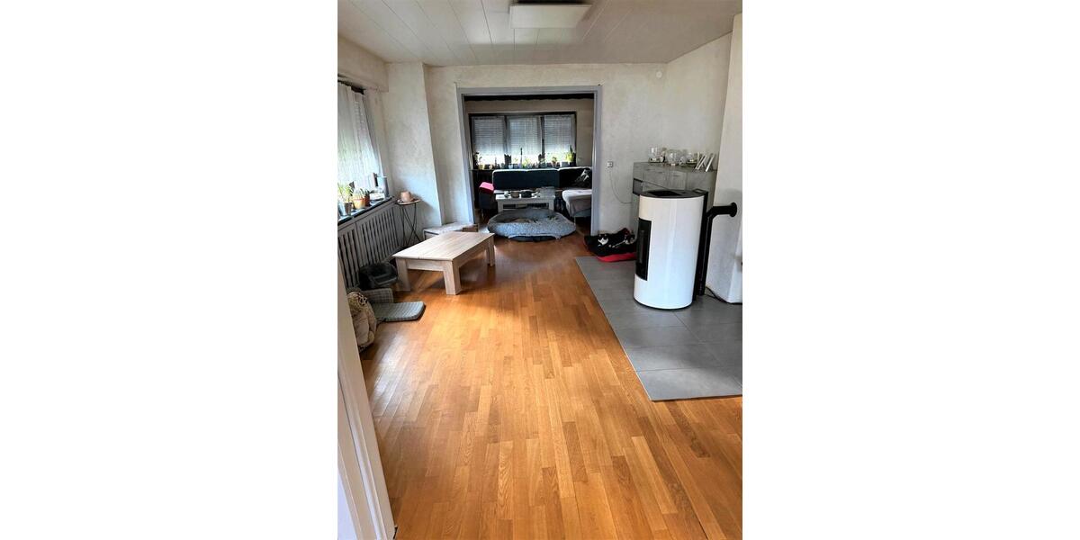 Einfamilienhaus Heusweiler - 8 Zimmer, 200 m&sup2;, 300.000&euro; | Angebot:26676080