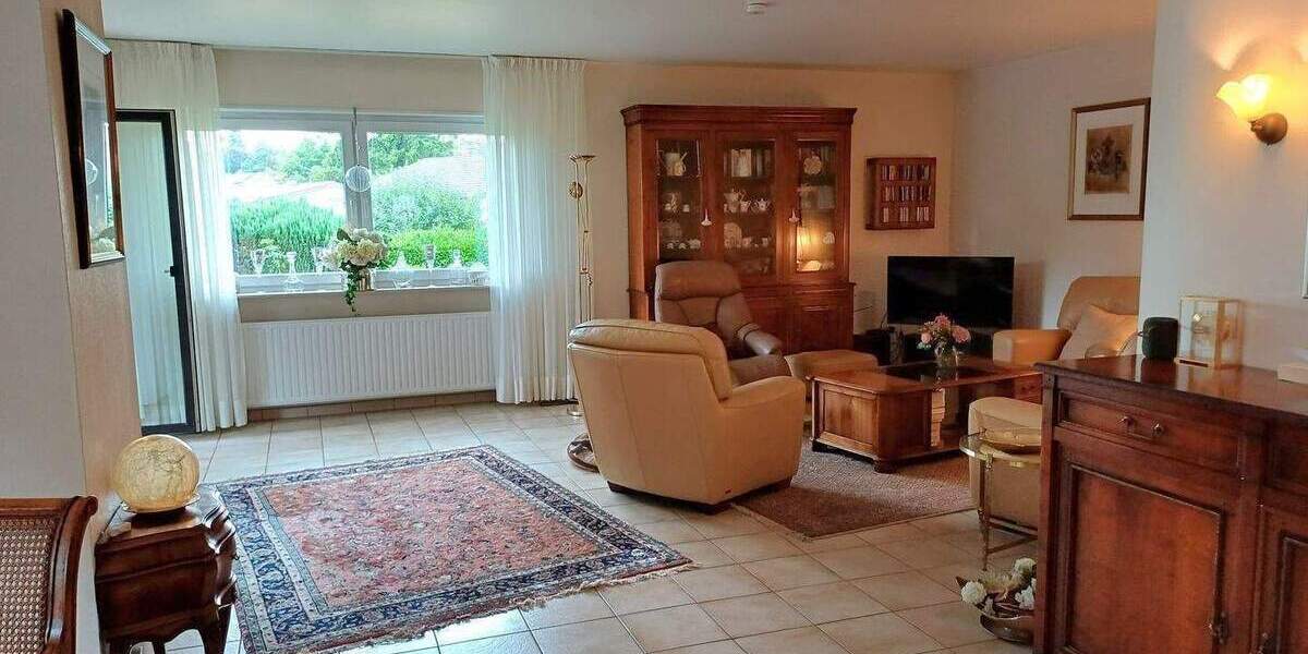 Mehrfamilienhaus, Wohnhaus Homburg Erbach - 5 Zimmer, 175 m&sup2;, 449.000&euro; | Angebot:25820132