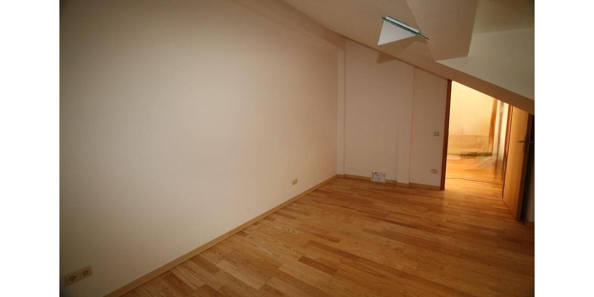 Dachgeschoßwohnung Sankt Ingbert - 2.5 Zimmer, 73 m&sup2;, 162.000&euro; | Angebot:26258865