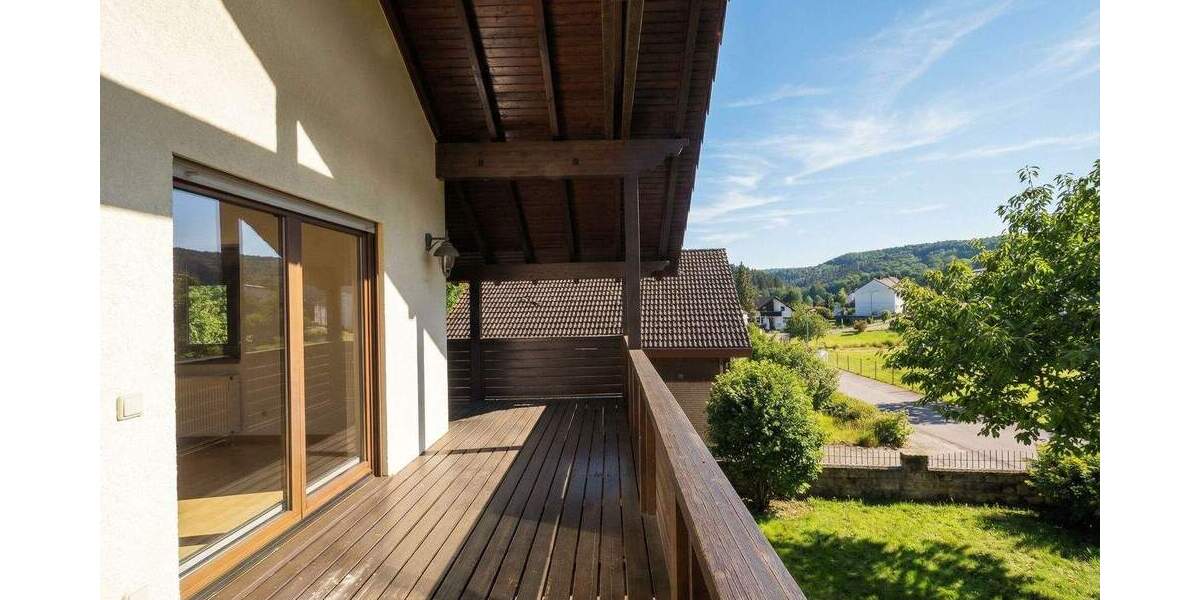 Einfamilienhaus St. Ingbert Oberwürzbach - 7 Zimmer, 200 m&sup2;, 695.000&euro; | Angebot:25675562
