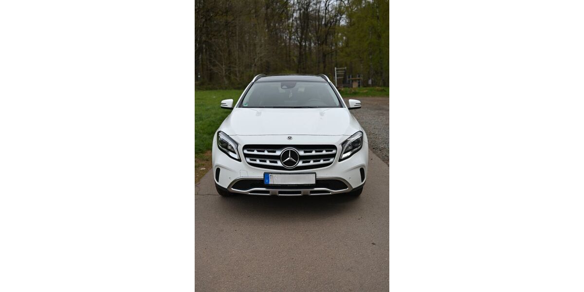 Mercedes-Benz GLA 180 69.500 km 16.900 &euro; Eppelborn 66571