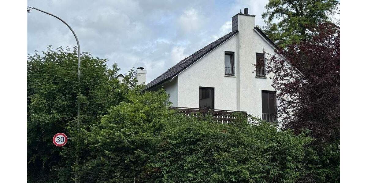 Einfamilienhaus Saarbrücken Spich - 6 Zimmer, 200 m&sup2;, 475.000&euro; | Angebot:25769275