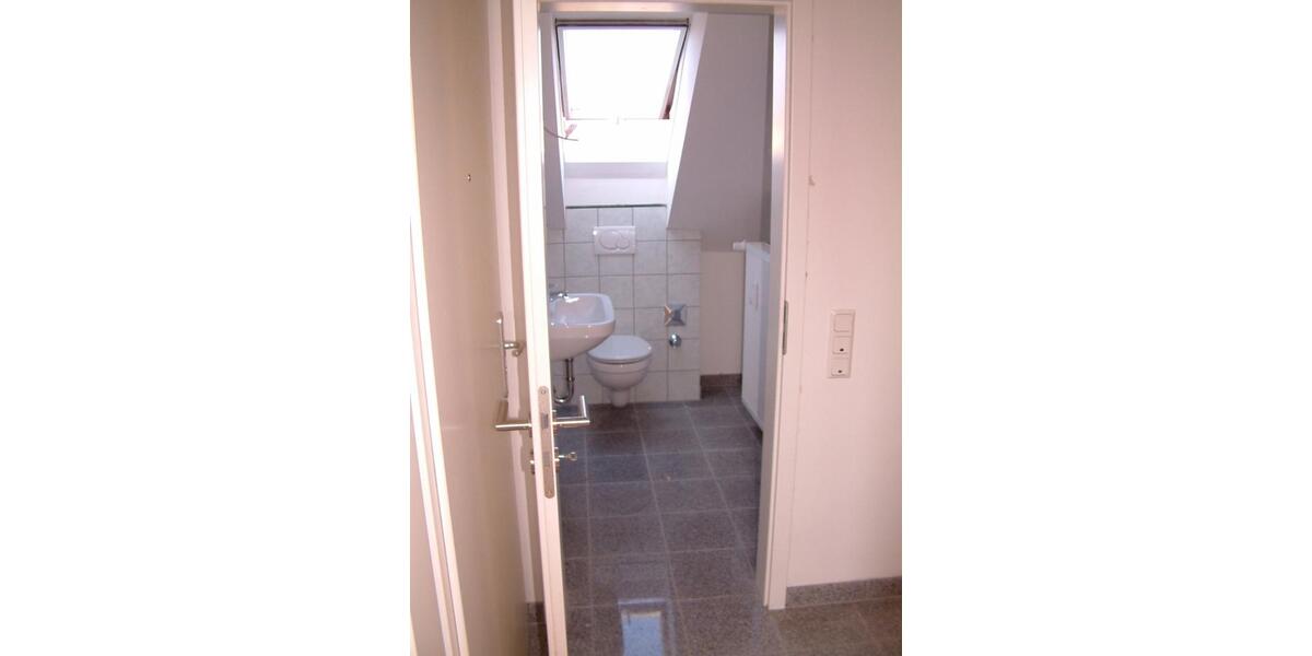 Dachgeschoßwohnung Saarbrücken Malstatt - 2 Zimmer, 53 m&sup2;, 480&euro; | Angebot:25960919