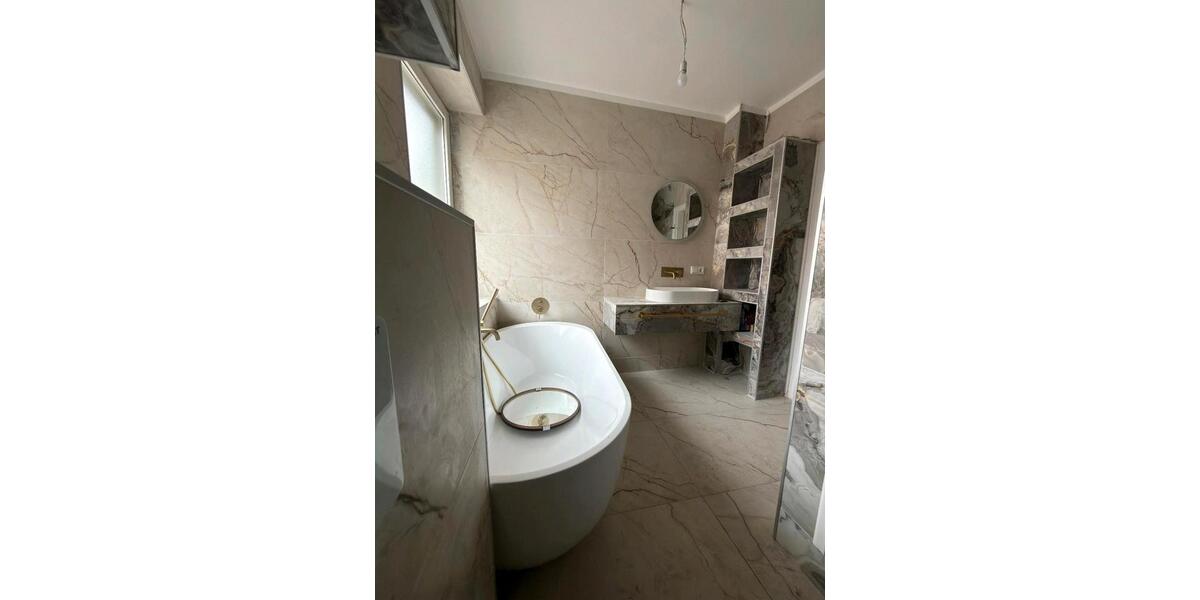 Etagenwohnung Neunkirchen - 4 Zimmer, 137 m&sup2;, 1.150&euro; | Angebot:25445281