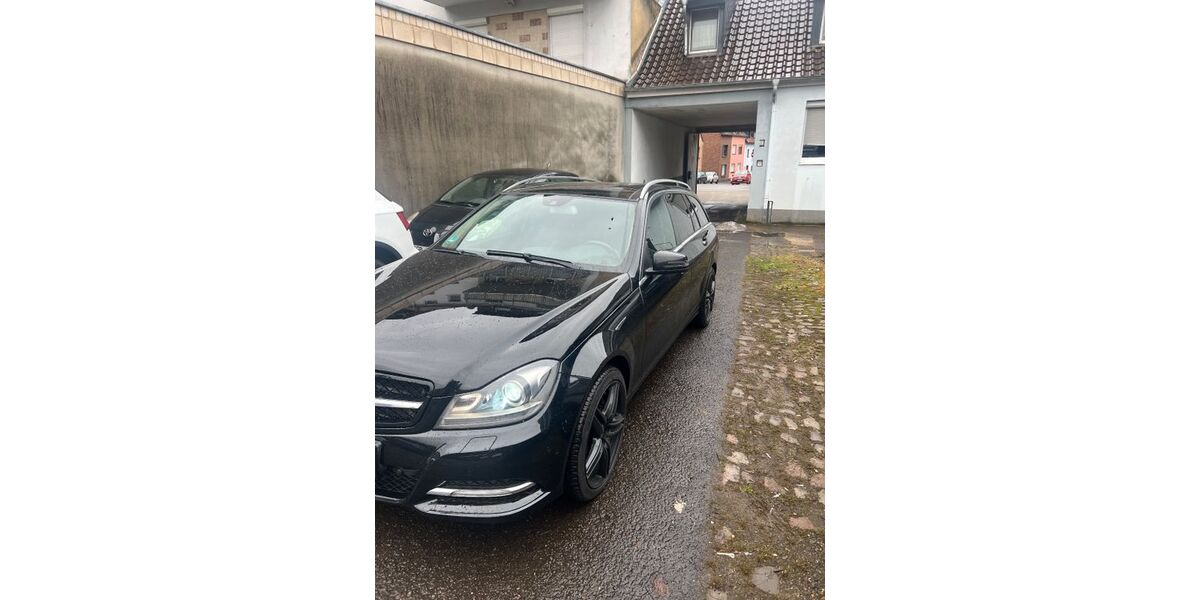 Mercedes-Benz C 350 238.000 km 9.800 &euro; Saarbrücken 66115