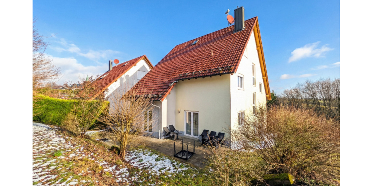 Einfamilienhaus Weselberg - 9 Zimmer, 335 m&sup2;, 498.000&euro; | Angebot:25744092