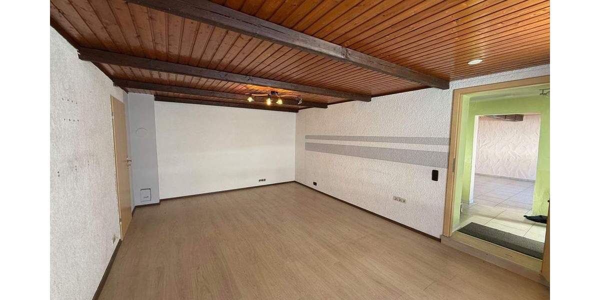 Einfamilienhaus Erzenhausen - 5 Zimmer, 125 m&sup2;, 189.000&euro; | Angebot:25689463
