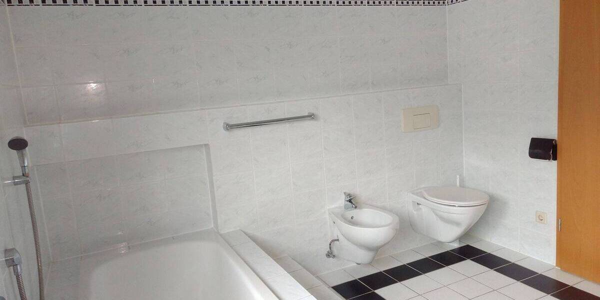Etagenwohnung Ramstein-Miesenbach Miesenbach - 3 Zimmer, 118 m&sup2;, 260.000&euro; | Angebot:26595215