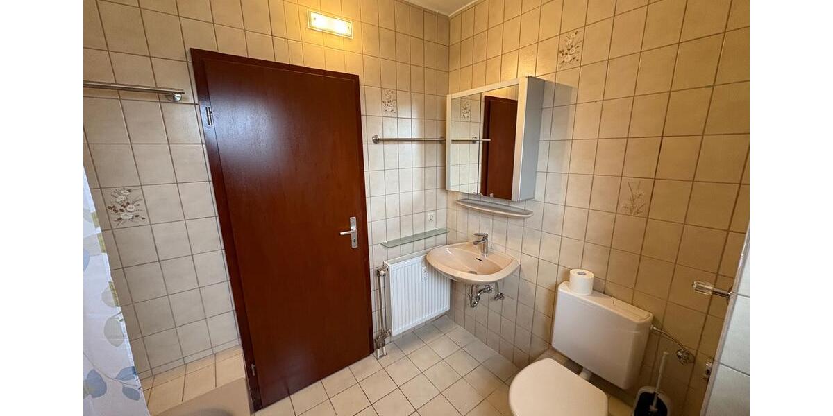 Etagenwohnung Saarbrücken Malstatt - 3 Zimmer, 75 m&sup2;, 150.000&euro; | Angebot:25159367
