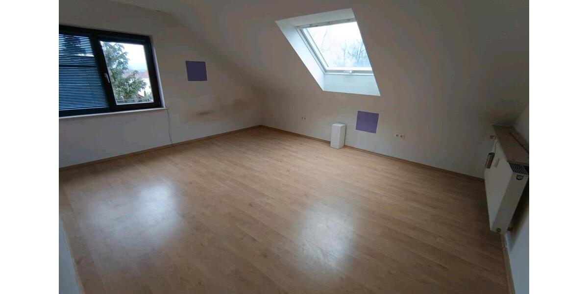 Dachgeschoßwohnung Homburg - 3 Zimmer, 80 m&sup2;, 800&euro; | Angebot:26661564