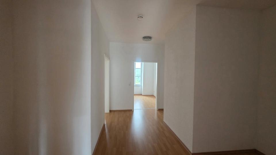 Etagenwohnung Quierschied - 4 Zimmer, 150 m&sup2;, 1.250&euro; | Angebot:25998936