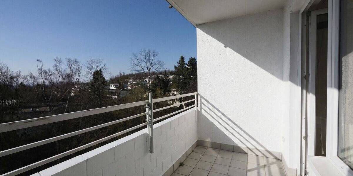 Etagenwohnung Saarbrücken Eschberg - 3 Zimmer, 84 m&sup2;, 179.000&euro; | Angebot:25996978