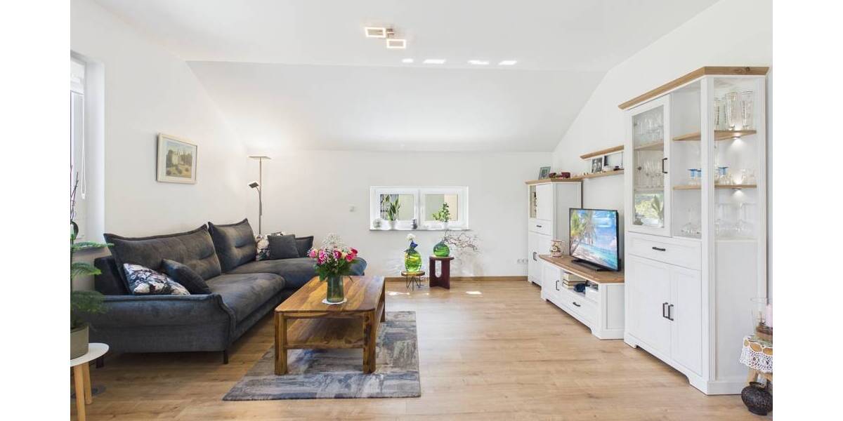 Mehrfamilienhaus, Wohnhaus Illingen / Hüttigweiler Hüttigweiler - 6 Zimmer, 181 m&sup2;, 580.000&euro; | Angebot:26500250