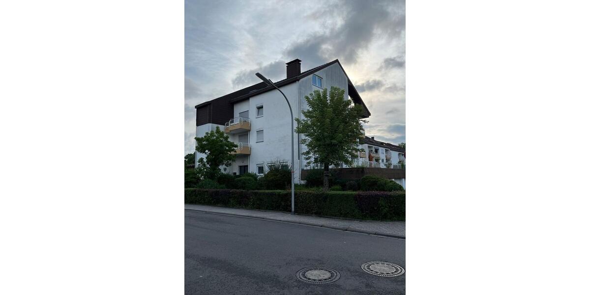 Etagenwohnung Saarbrücken Malstatt - 2.5 Zimmer, 83 m&sup2;, 675&euro; | Angebot:26032047