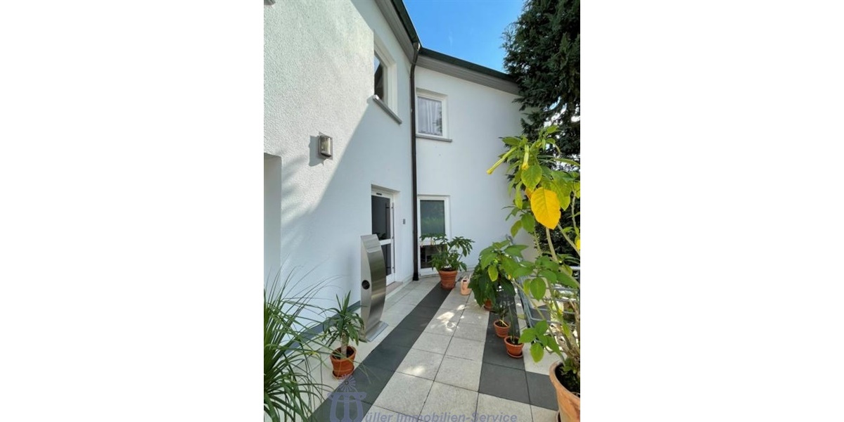 Zeitlos elegantes Villenanwesen im Bauhausstil - Villa Kleinblittersdorf | Angebot:8332845