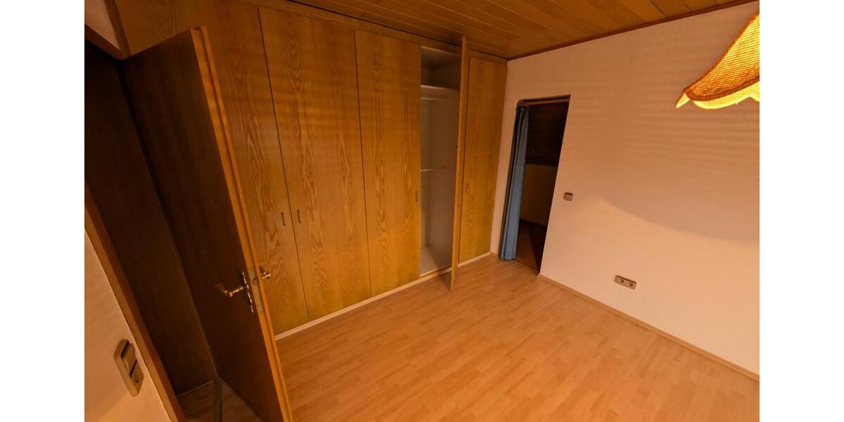 Dachgeschoßwohnung Queidersbach - 3 Zimmer, 98 m&sup2;, 1.250&euro; | Angebot:25280682