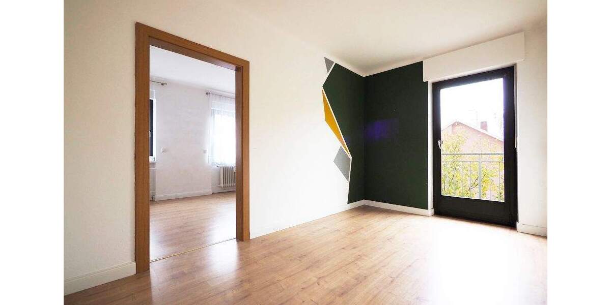 Etagenwohnung Saarbrücken Alt-Saarbrücken - 3 Zimmer, 98 m&sup2;, 189.000&euro; | Angebot:25737745