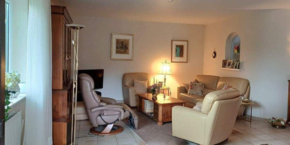 Mehrfamilienhaus, Wohnhaus Homburg Erbach - 5 Zimmer, 175 m&sup2;, 449.000&euro; | Angebot:26080693