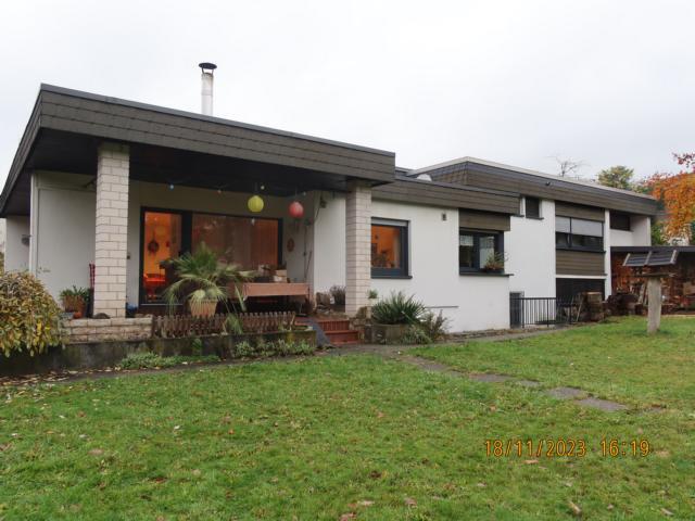 Bungalow, Bauhausstil, in bevorzugter uninaher Wohnlage - Einfamilienhaus Homburg | Angebot:20766295