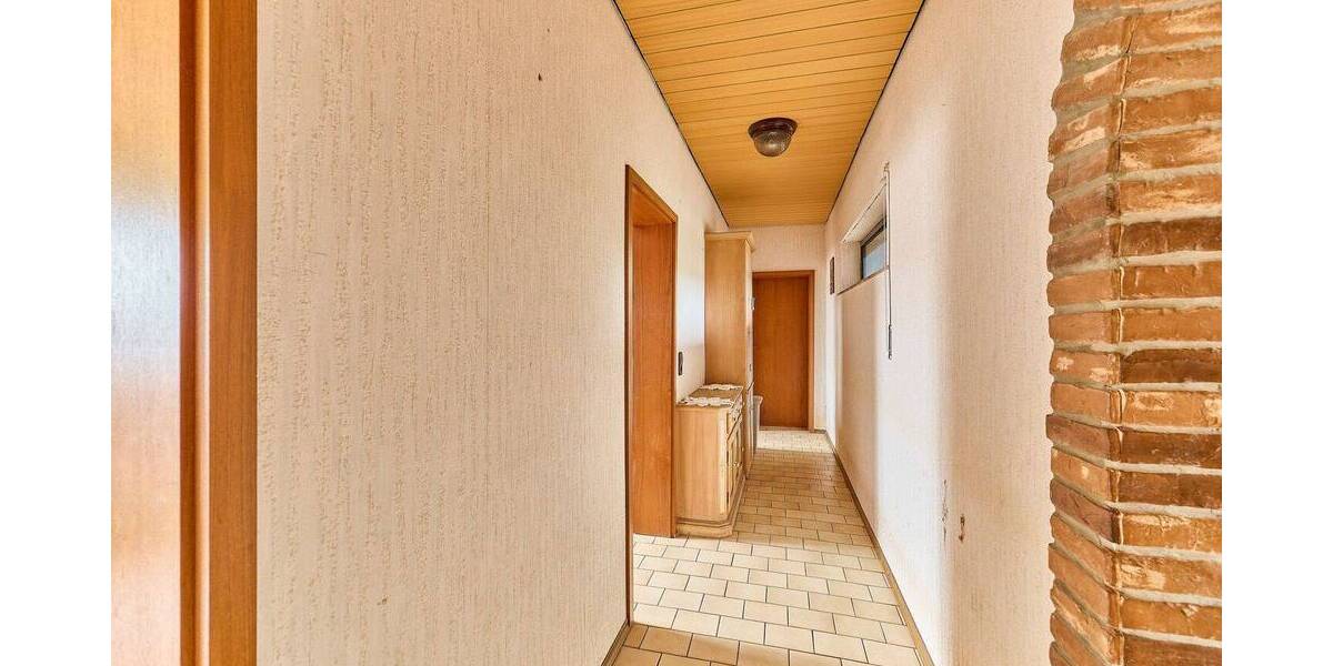 Einfamilienhaus Battweiler - 8 Zimmer, 229 m&sup2;, 245.000&euro; | Angebot:25691413