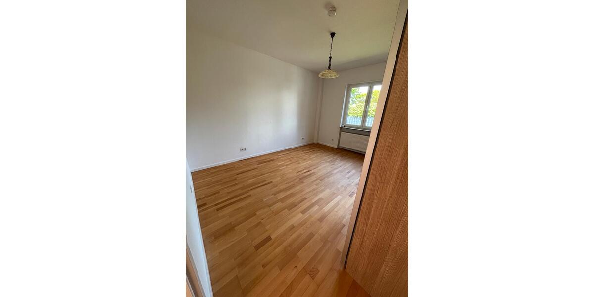 Erdgeschoßwohnung Homburg - 3 Zimmer, 92 m&sup2;, 850&euro; | Angebot:26042099