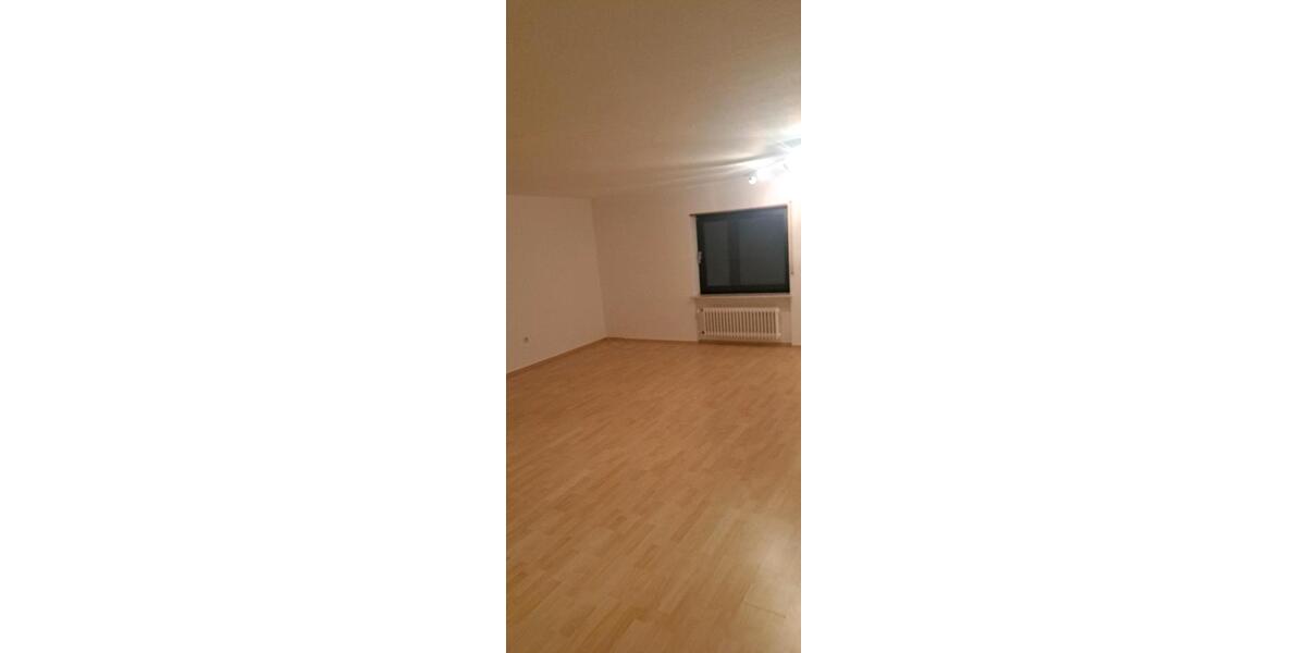 Etagenwohnung Hermersberg - 6 Zimmer, 140 m&sup2;, 830&euro; | Angebot:25872307