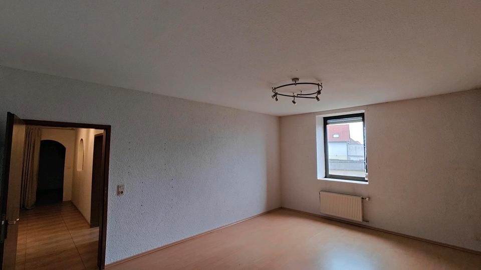 Erdgeschoßwohnung Breitenbach - 2 Zimmer, 84 m&sup2;, 125.000&euro; | Angebot:26271312