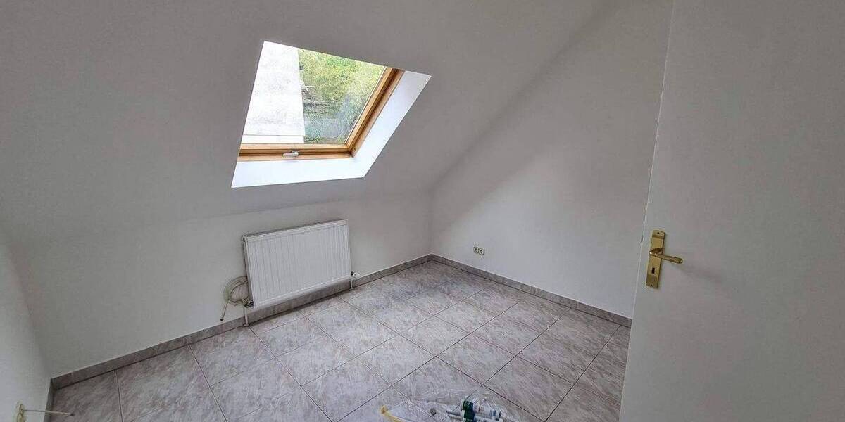 Etagenwohnung Saarbrücken St Arnual - 5 Zimmer, 98 m&sup2;, 1.000&euro; | Angebot:26928735