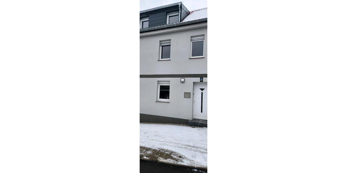 Einfamilienhaus Sankt Ingbert - 8 Zimmer, 160 m&sup2;, 275.000&euro; | Angebot:27295121