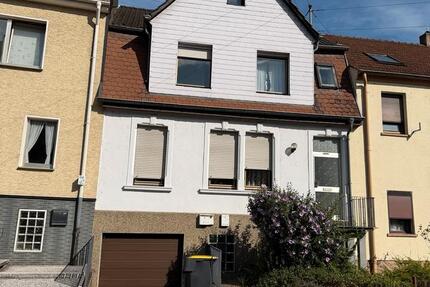 Haus Saarbrücken West - 5 Zimmer, 125 m&sup2;, 135.000&euro; | Angebot:27162830