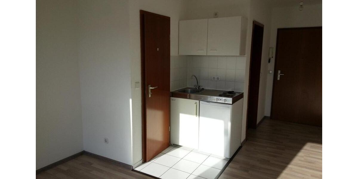 Etagenwohnung Saarbrücken - 1 Zimmer, 20 m&sup2;, 300&euro; | Angebot:25393486